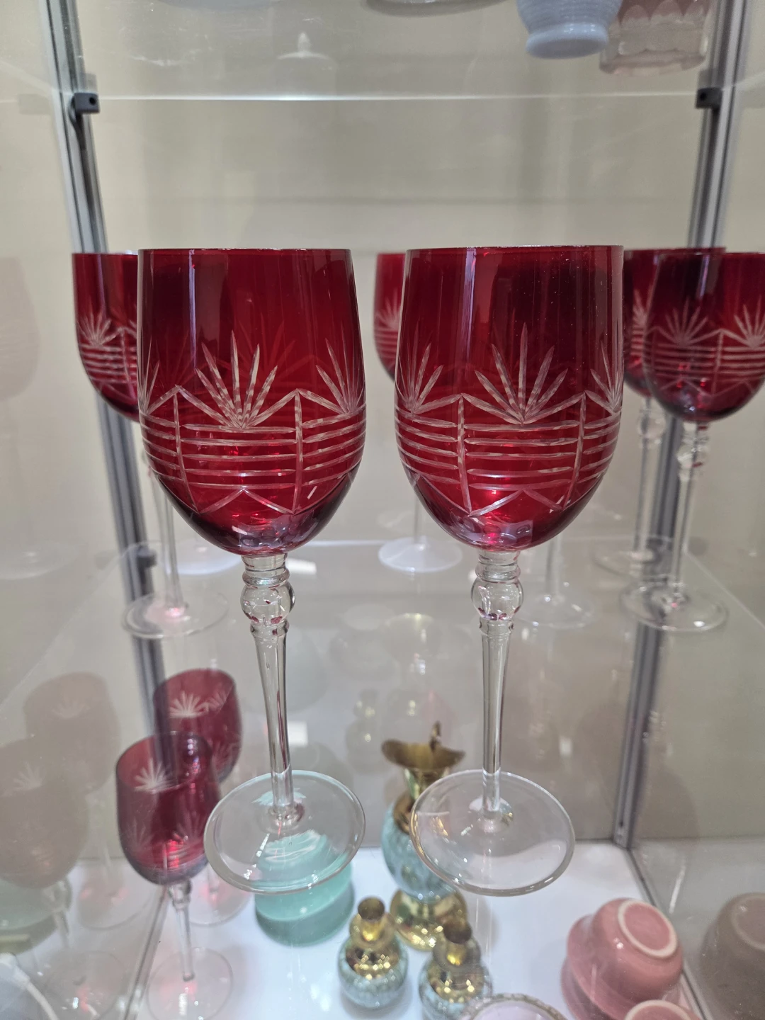Set of 12 Red Etched Wine Glasses plus shaker - photo 3
