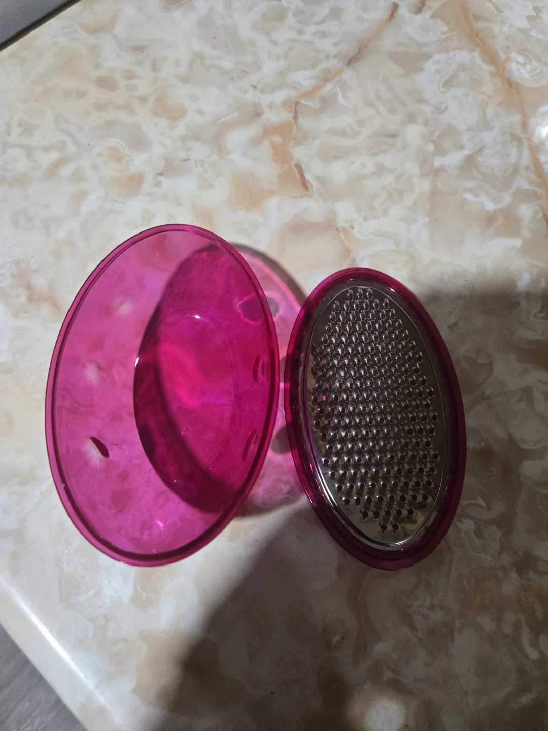 Pink small grater #Freecycle - photo 3