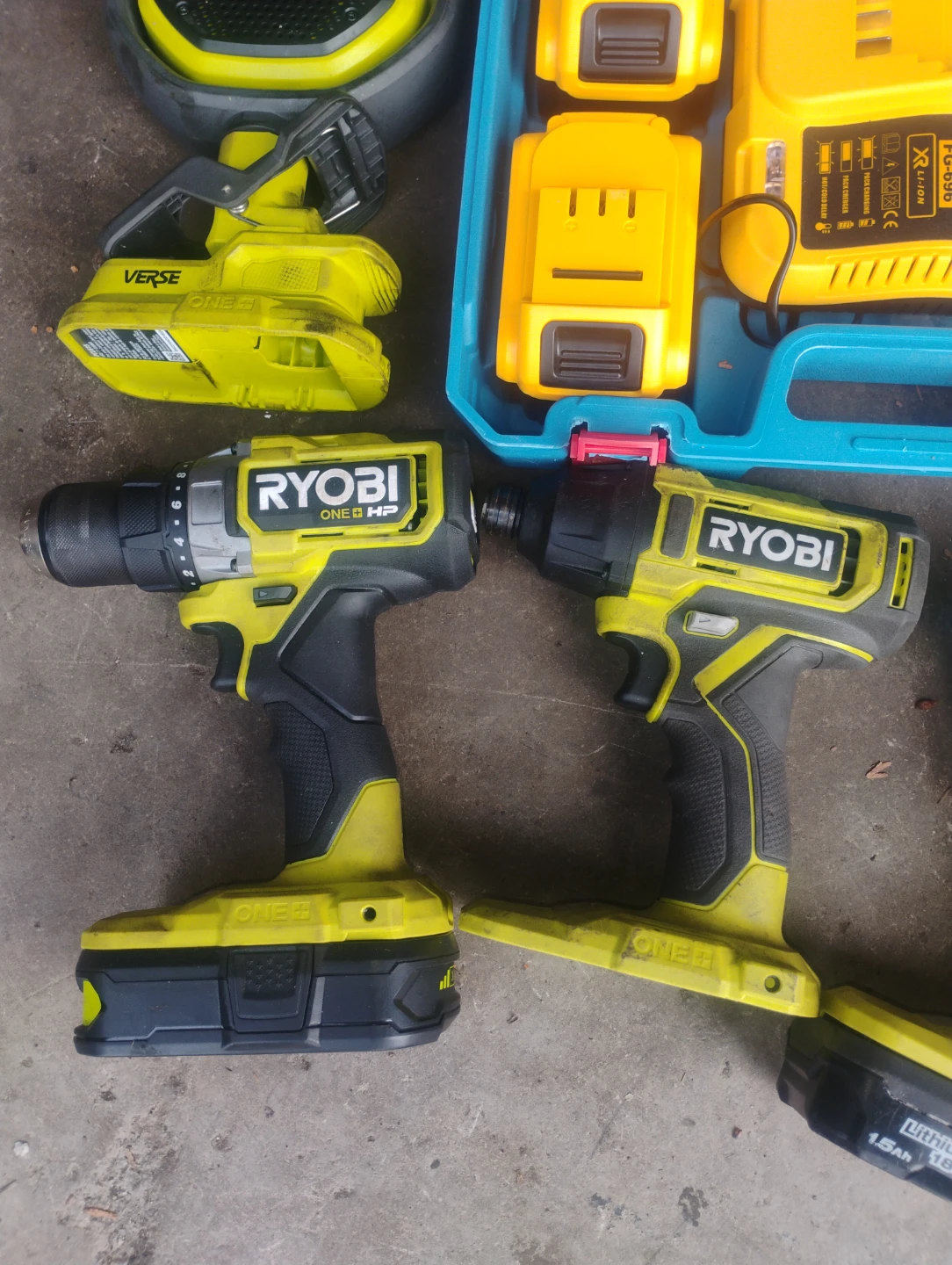 Ryobi 18V tools together - photo 5
