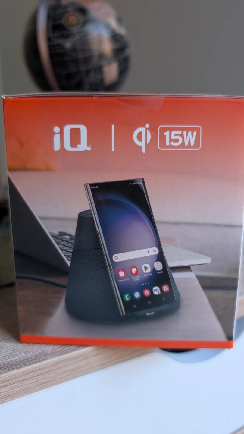iQ Wave Home Speaker & 15W MagSafe Charger