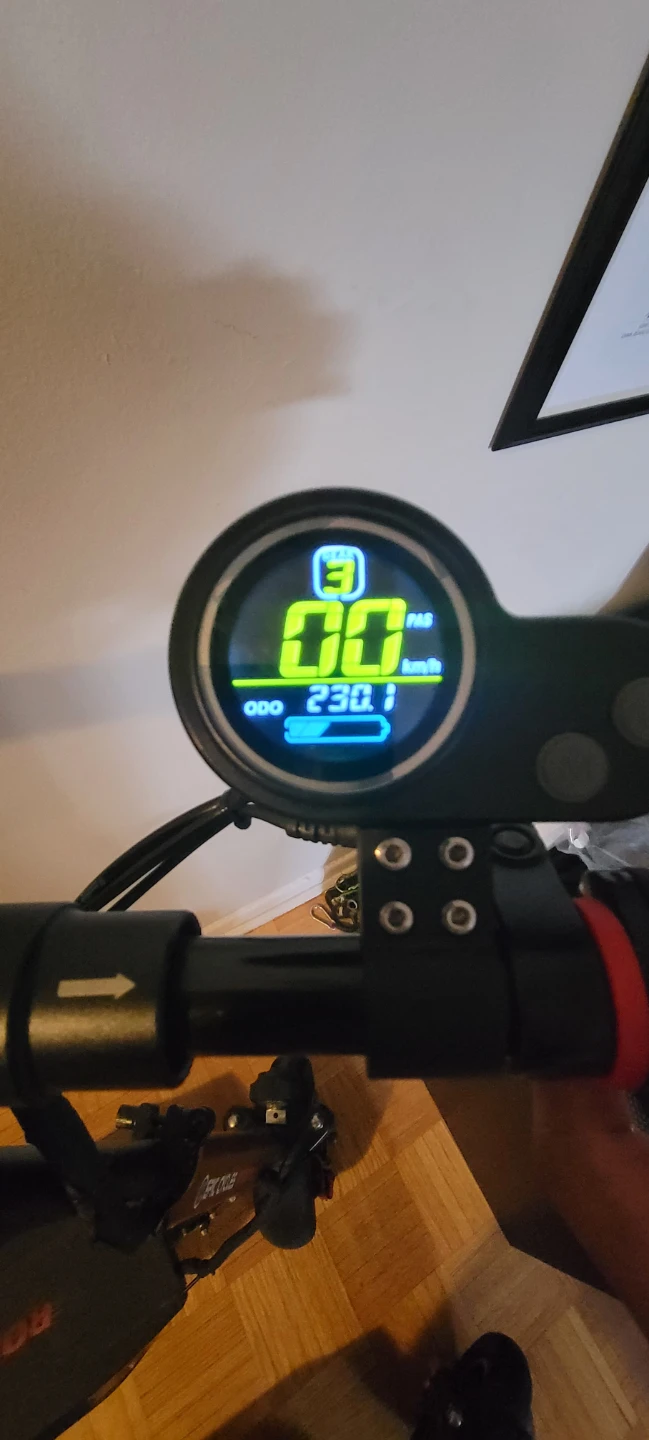 QTY 2 - Roadster Electric Scooters - photo 4