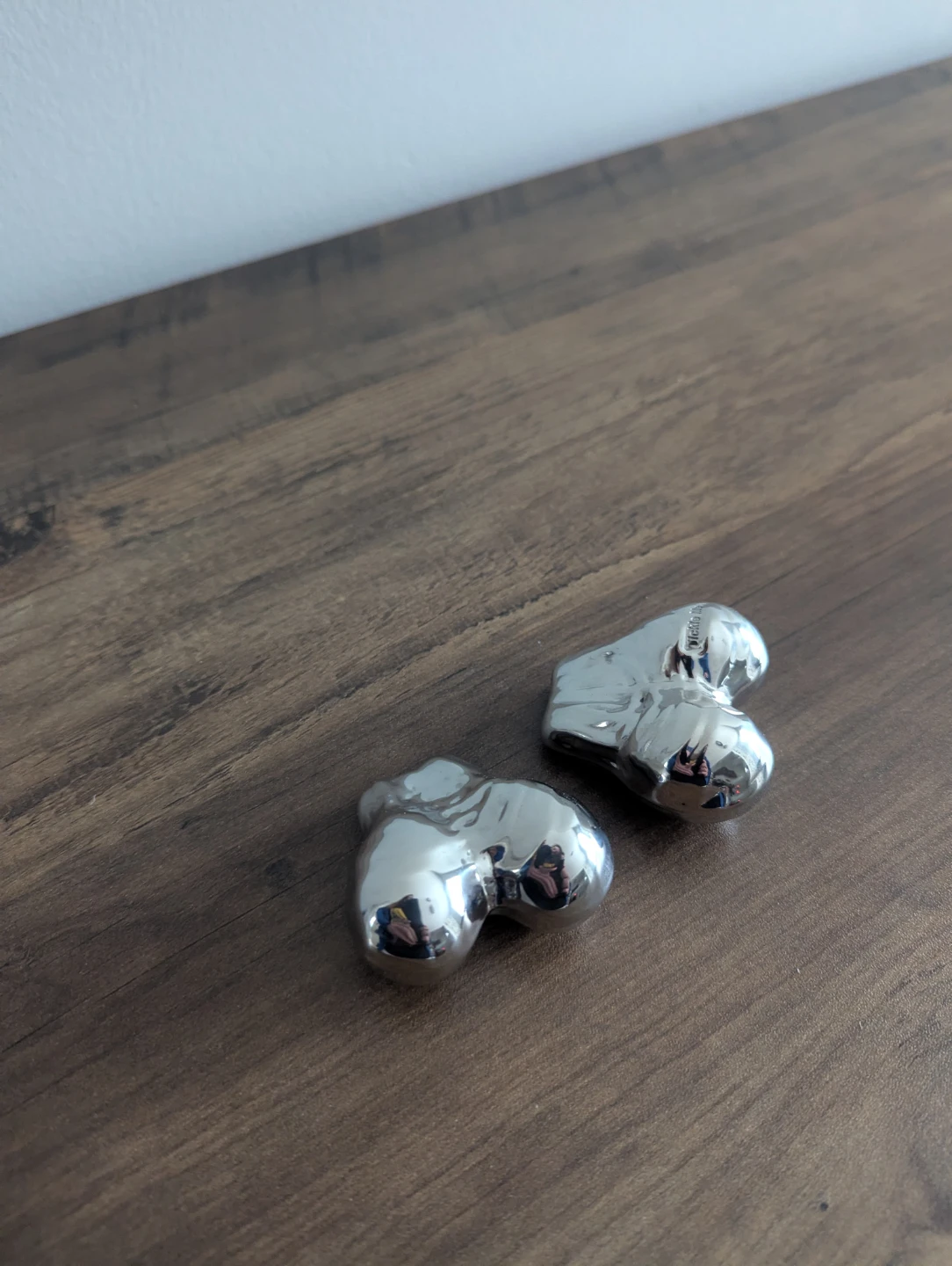 Metal ice cubes