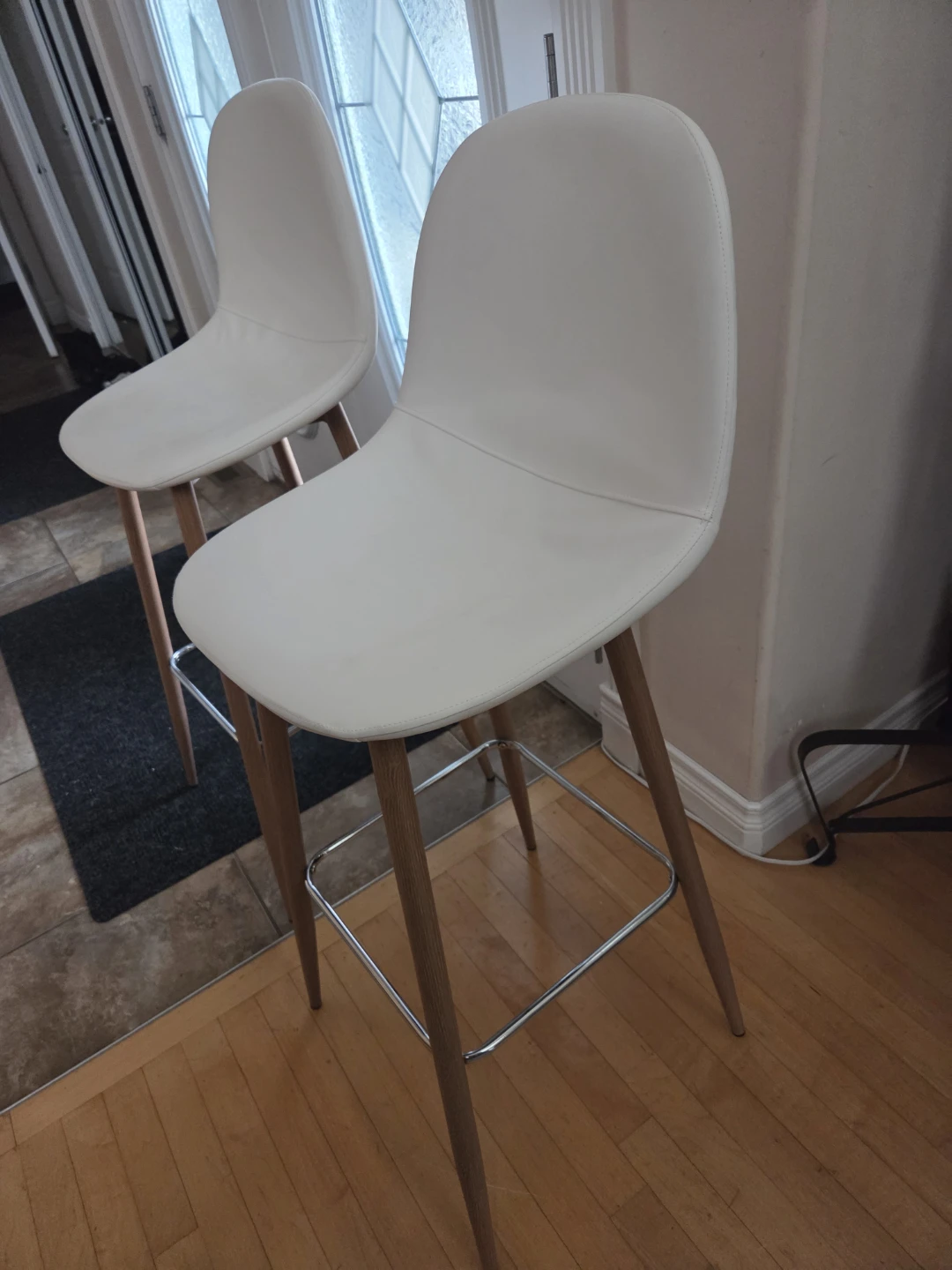 Set of 2 White Bar Stools - photo 2
