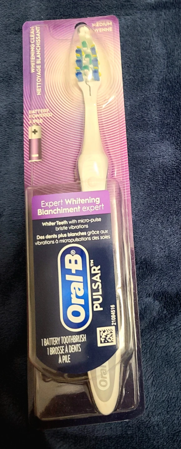 Oral-B Pulsar Expert Whitening Medium Battery Toothbrush