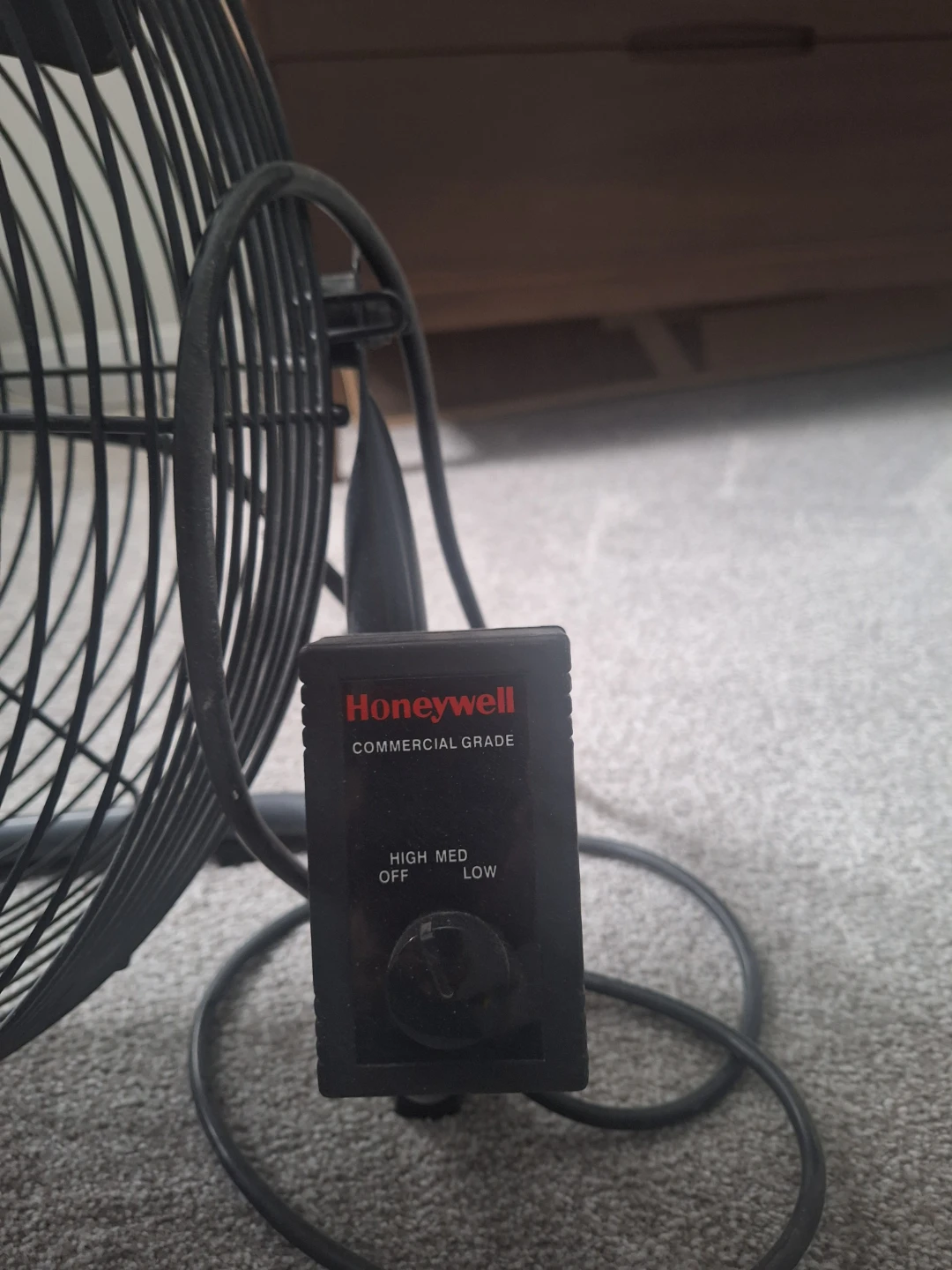 Honeywell Commercial Grade Floor Fan - photo 2