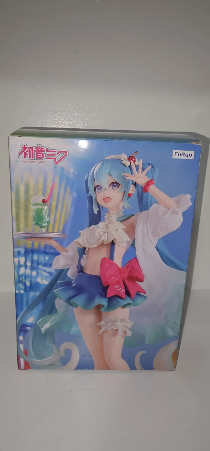 FuRyu Hatsune Miku SweetSweets Cream Soda Figure - photo 3