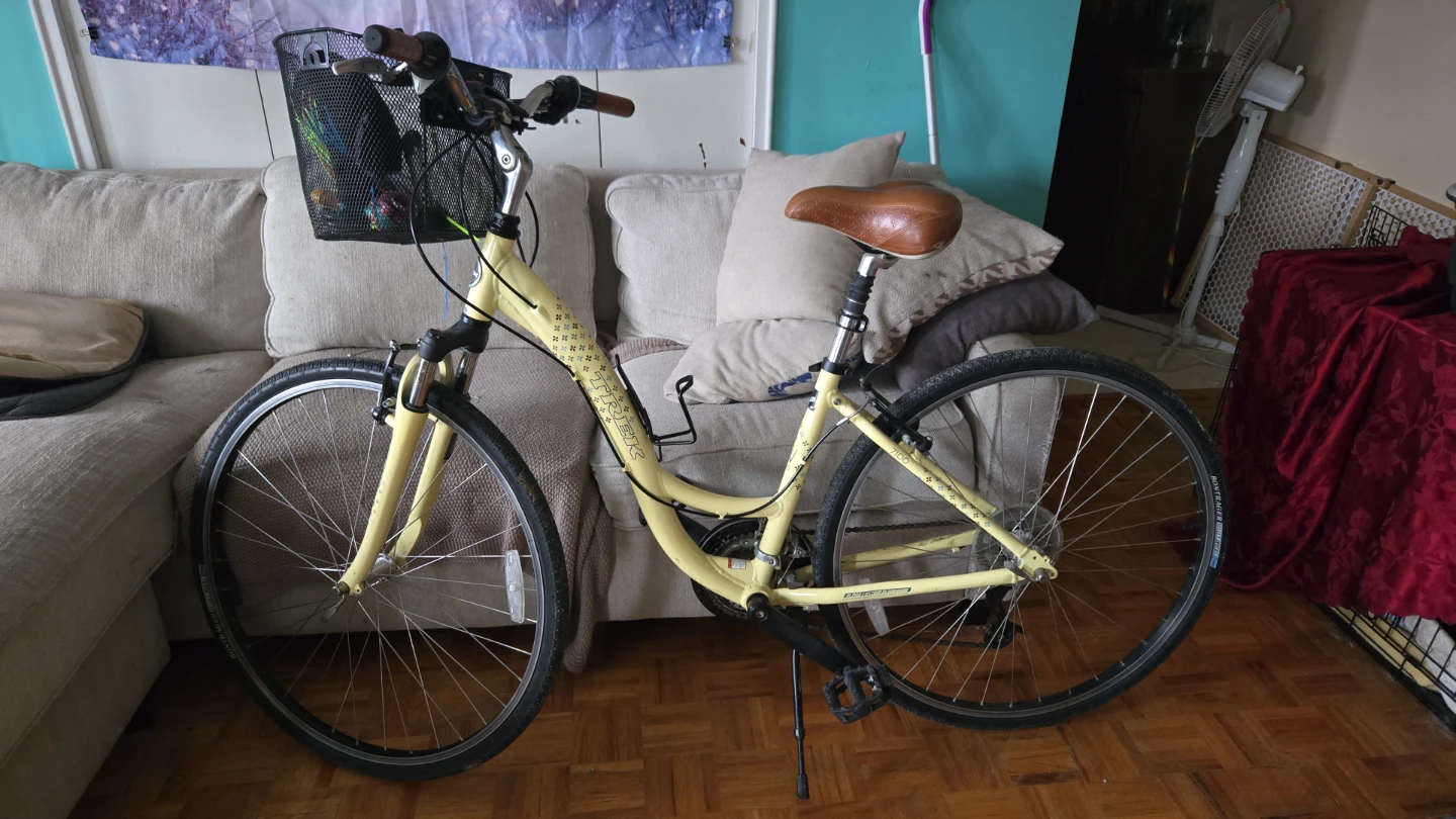Trek Hybrid Bike - Yellow - photo 2