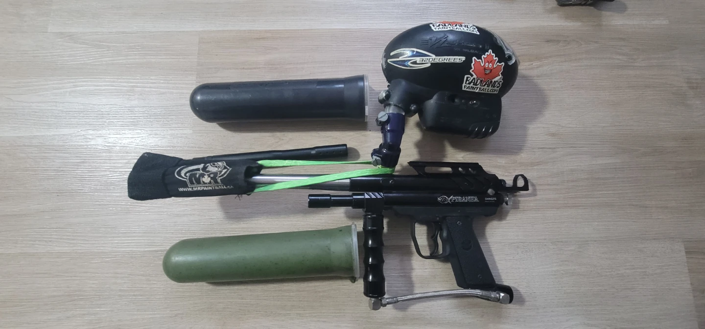 Piranha Paintball Gun with Hopper and Accessories