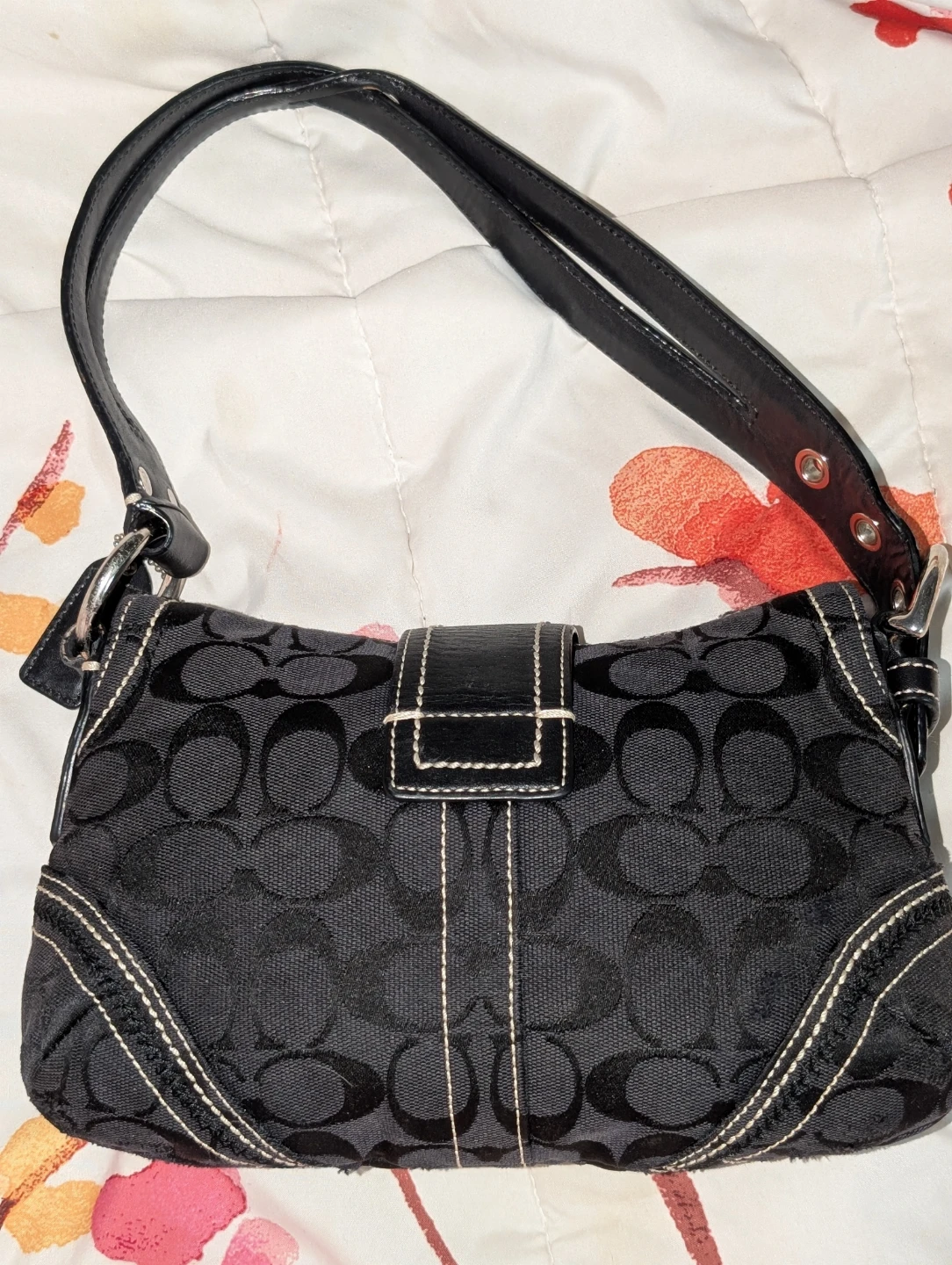 Coach soho small black 2006. (Has flaws see pictures) - photo 3