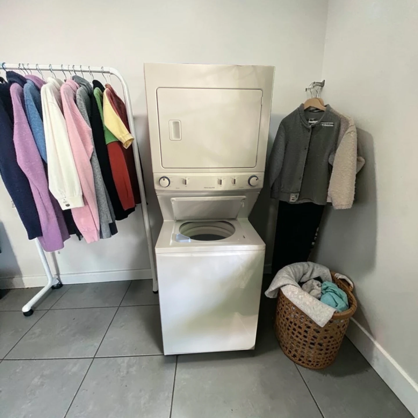 FREE DELIVERY!! Perfect Frigidaire stackable washer & dryer $750