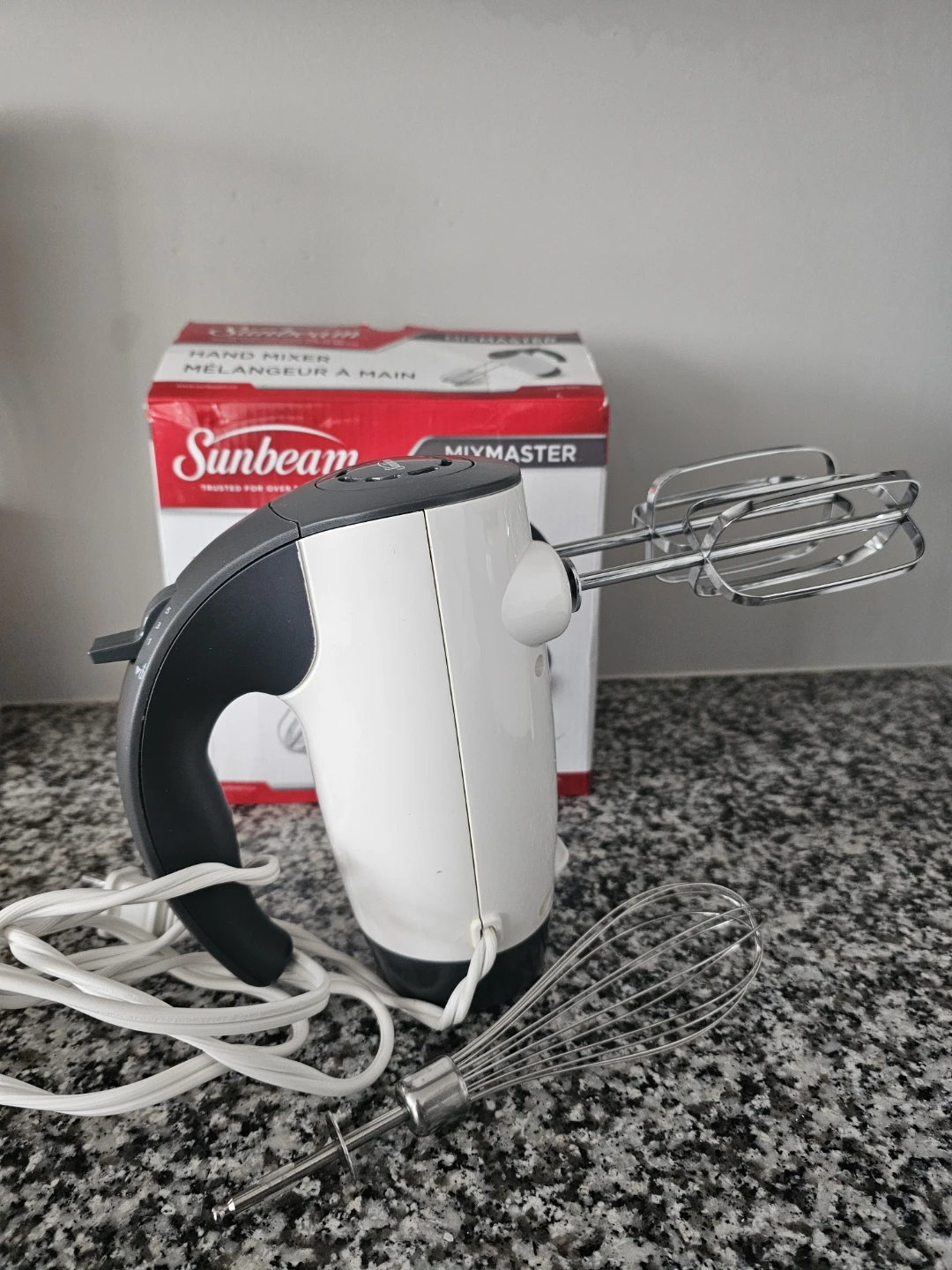 Sunbeam Mixmaster Hand Mixer - photo 2