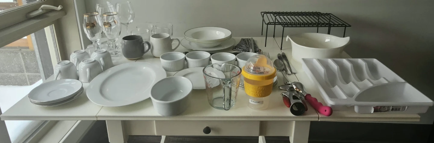 Bundle, Assorted Dinnerware Set - photo 2