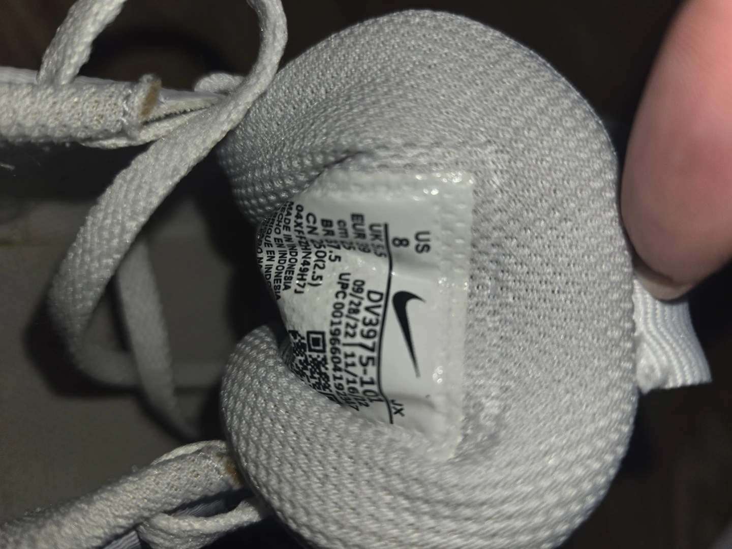 Nike DV3975-10X Women's White Training Shoes Size 8 - photo 4