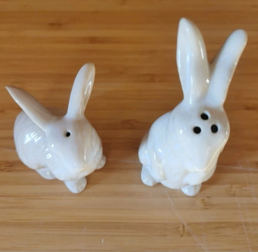 Vintage Bunny Salt And Pepper Shakers - photo 4