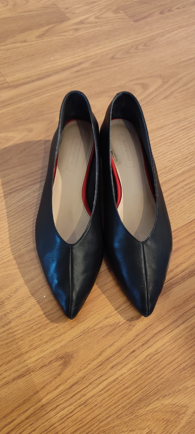 Genuine Leather Black pointed-toe flats