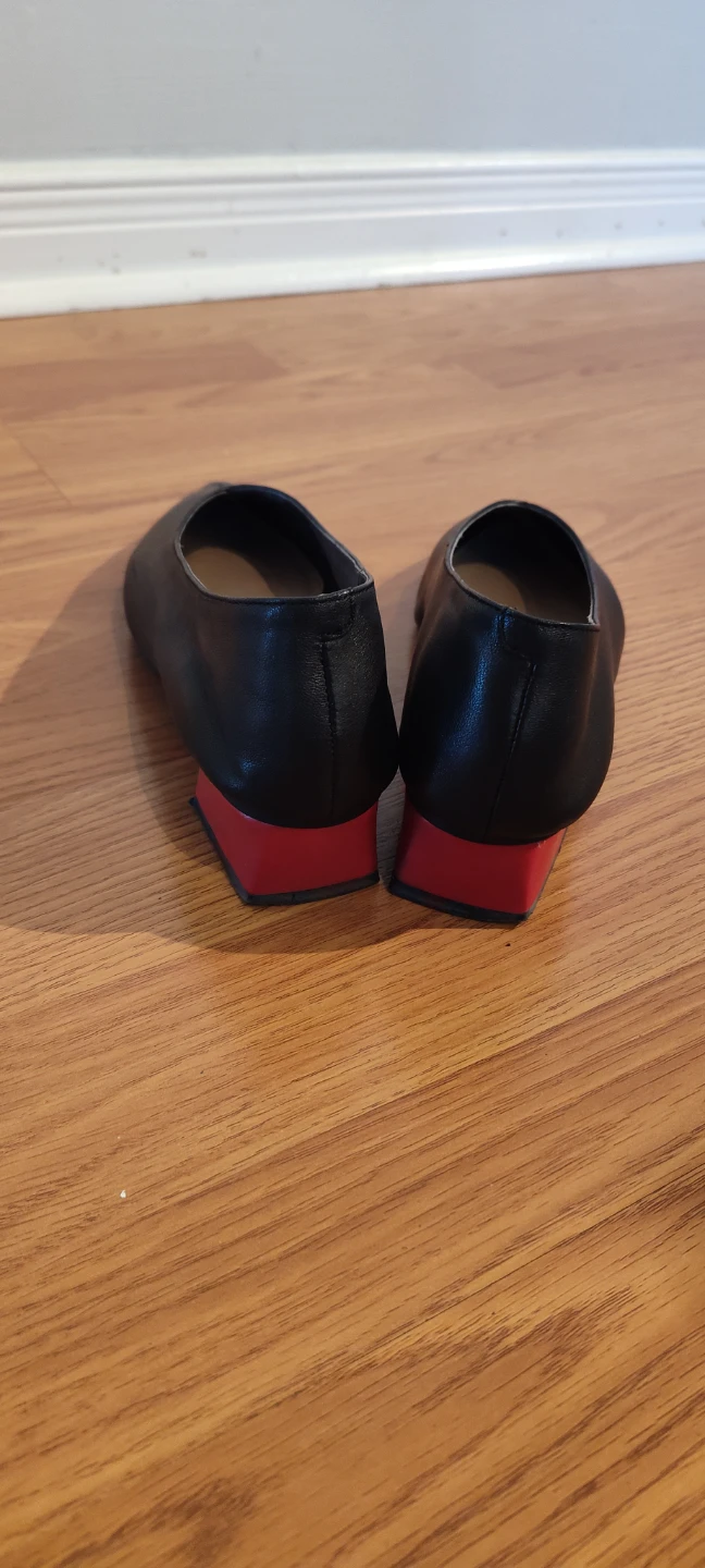 Genuine Leather Black pointed-toe flats - photo 3