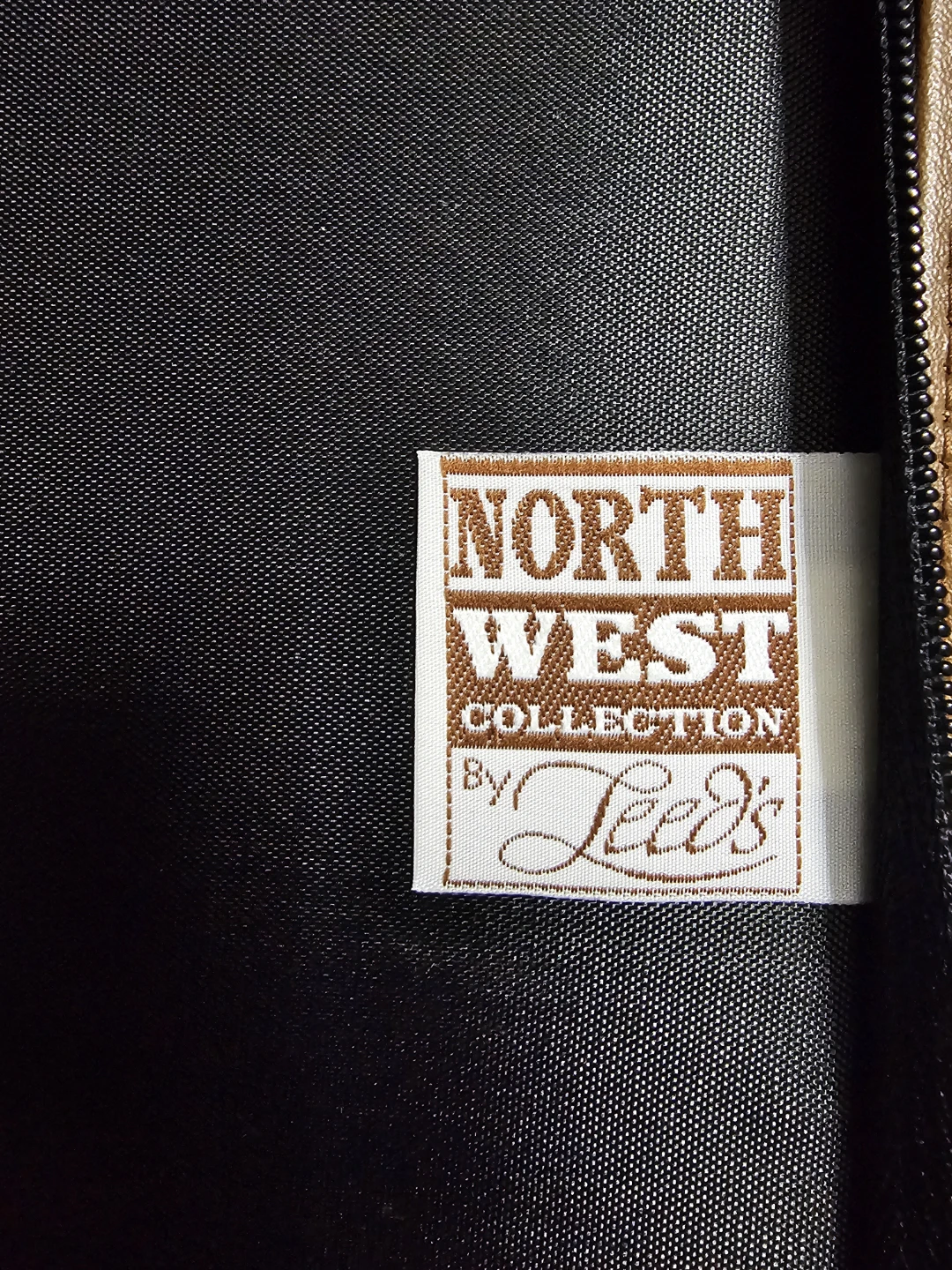Exxon North West Collection by Leeds Portfolio Organizer - photo 3