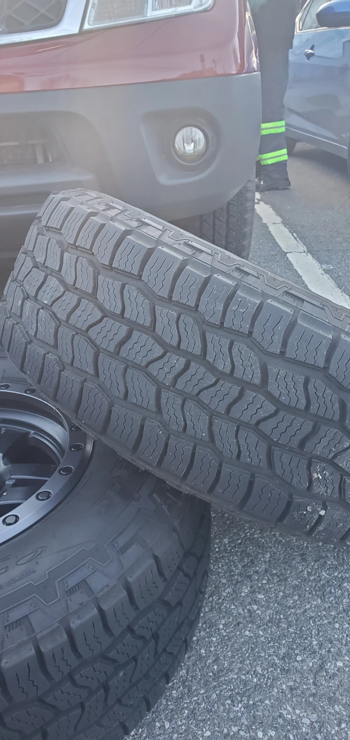 Cooper Discoverer AT3 4S Tires with Fuel Rims - photo 3