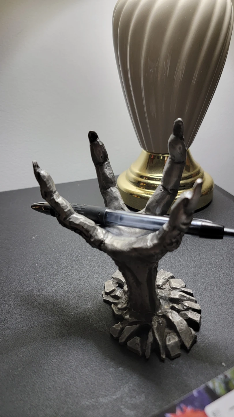 Hand-shaped Desk Organizer Holder - photo 2