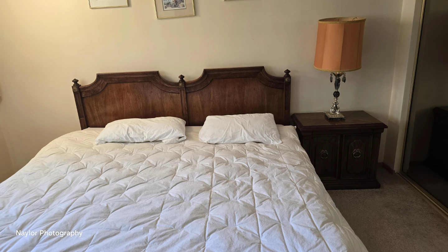 Lane Solid Oak bedroom set - photo 2