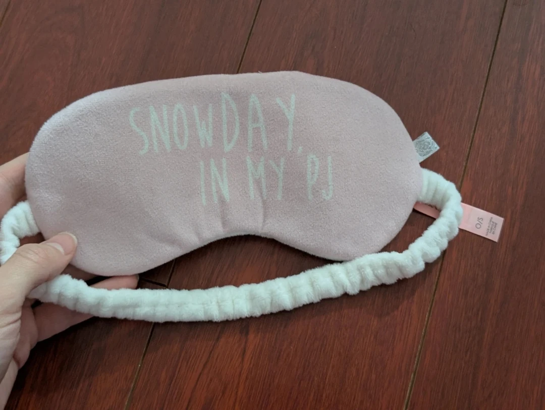 Pink "Snowday in My PJ" Sleep Mask la vie en rose new no tags