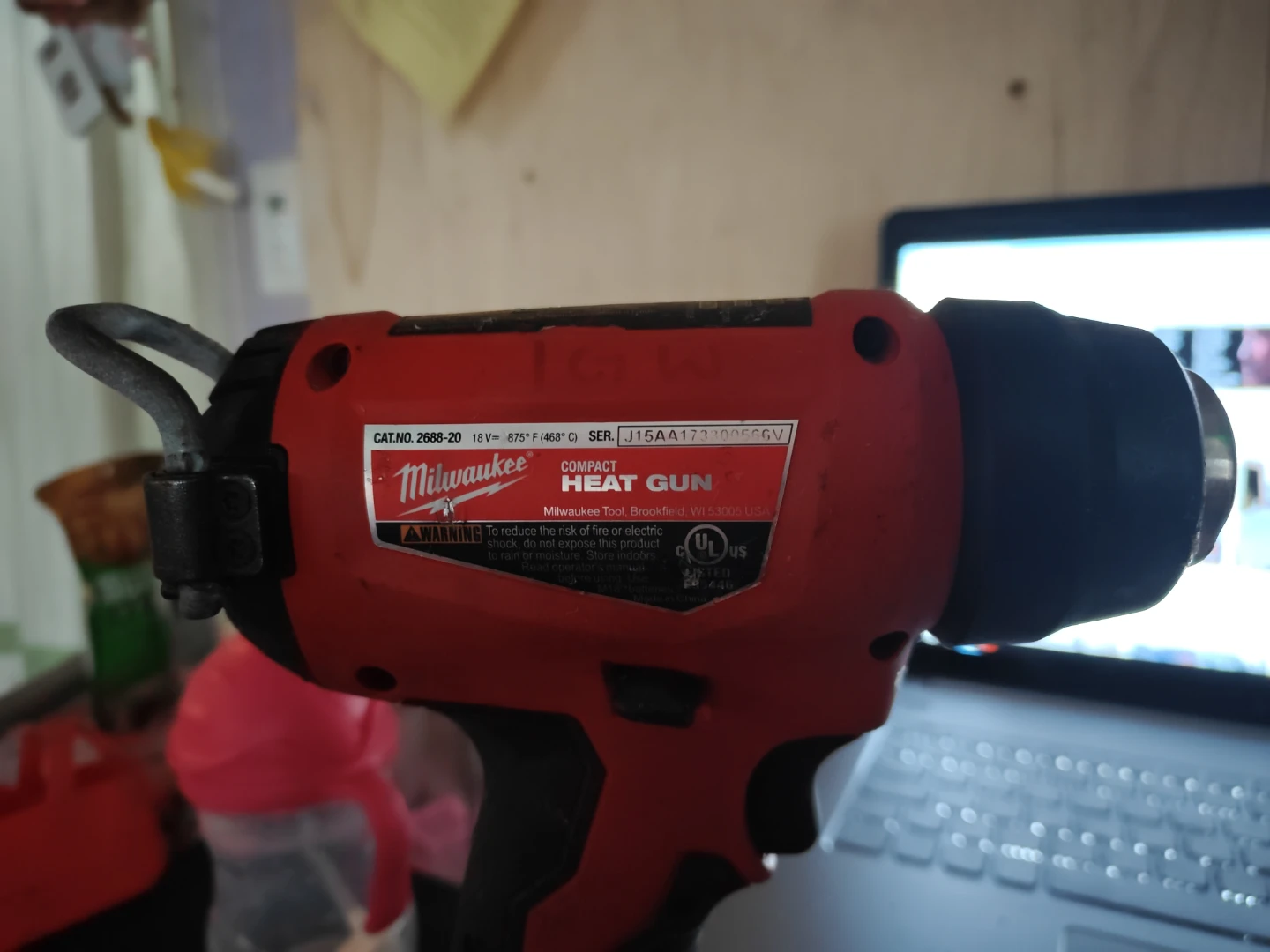 Milwaukee M18 2688-20 Heat Gun with 9.0 Ah Battery