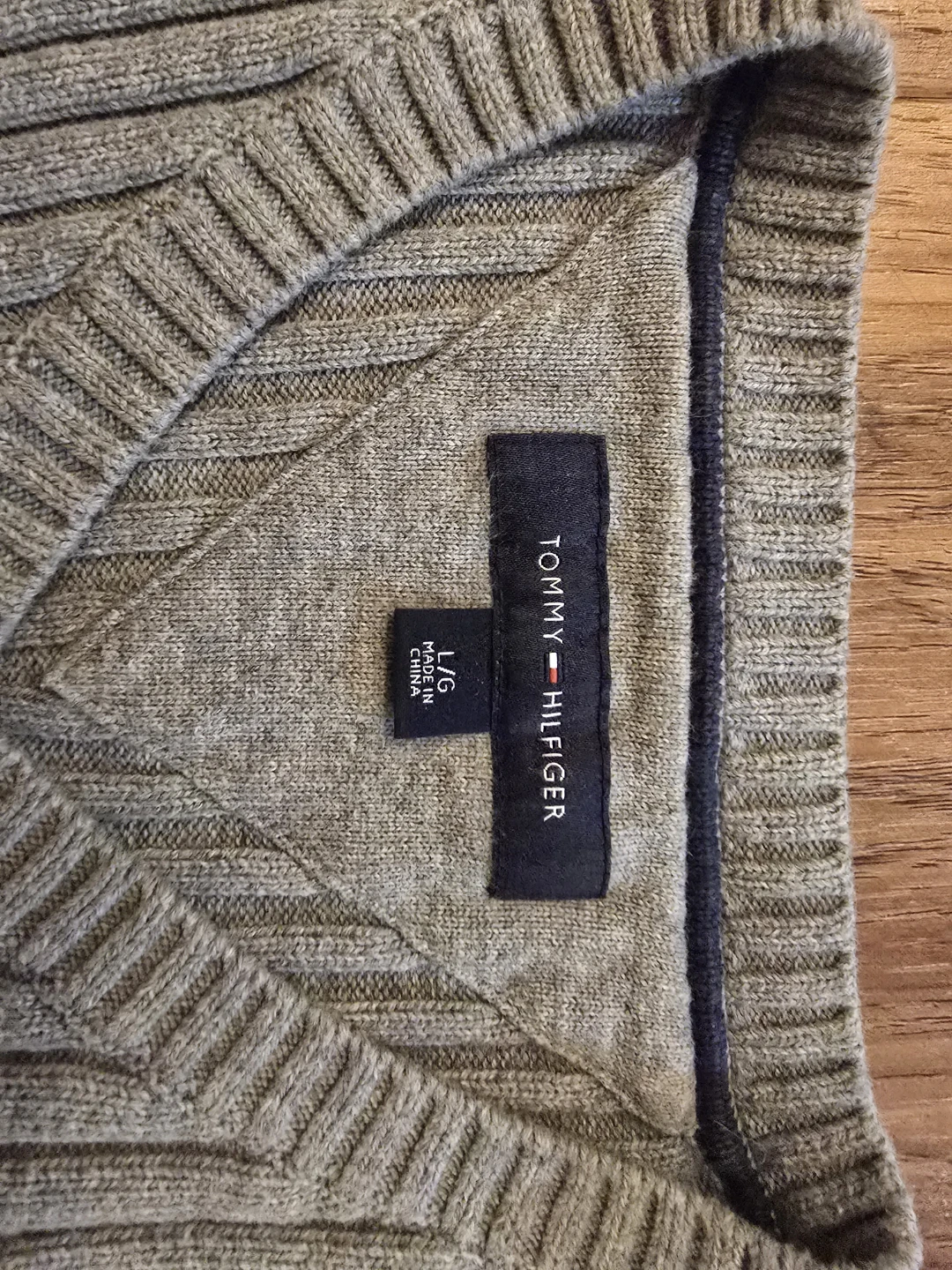 Tommy Hilfiger Men's V-Neck Sweater - photo 3