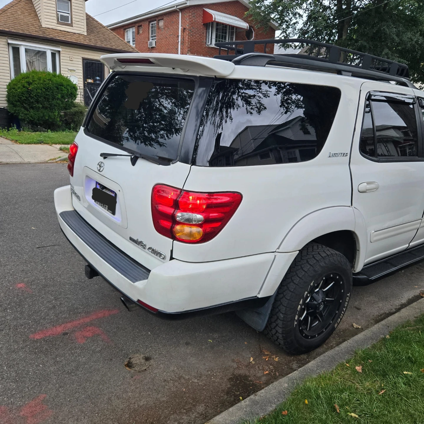 2003 Toyota Sequoia Limited SUV - photo 2