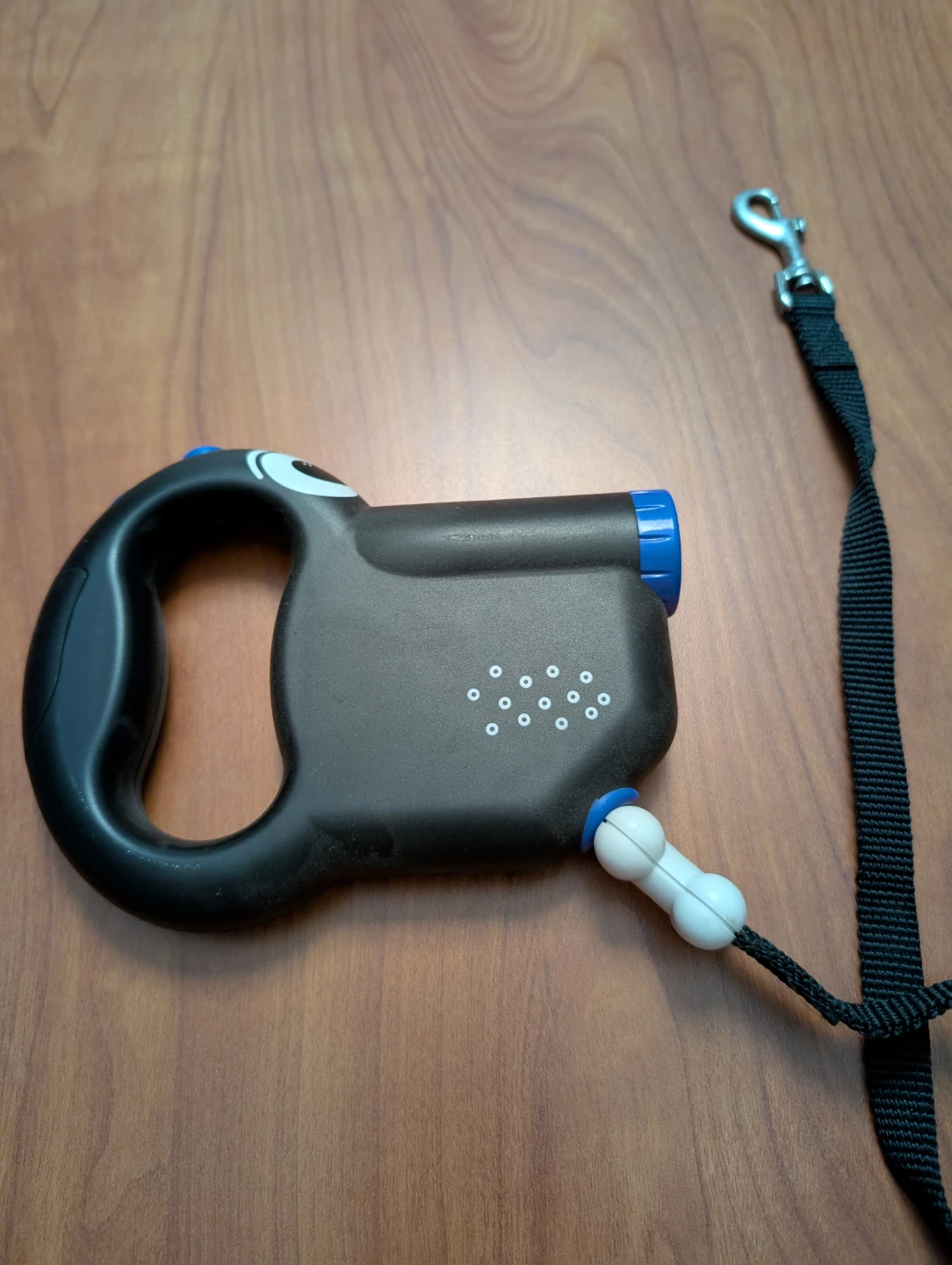 Retractable Dog Leash with Built-in Flashlight - photo 2