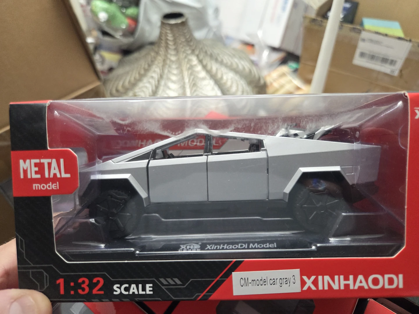 XinHaoDi CM-model car gray 3, 1:32 Scale Metal Model