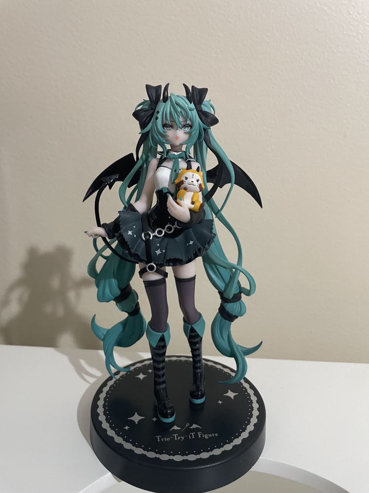 authentic Miku Figure