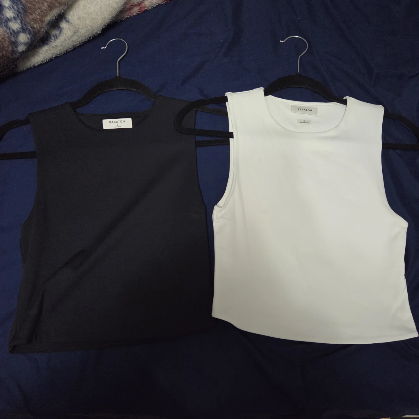 Babaton Contour Black and White Tank Tops (Size S)