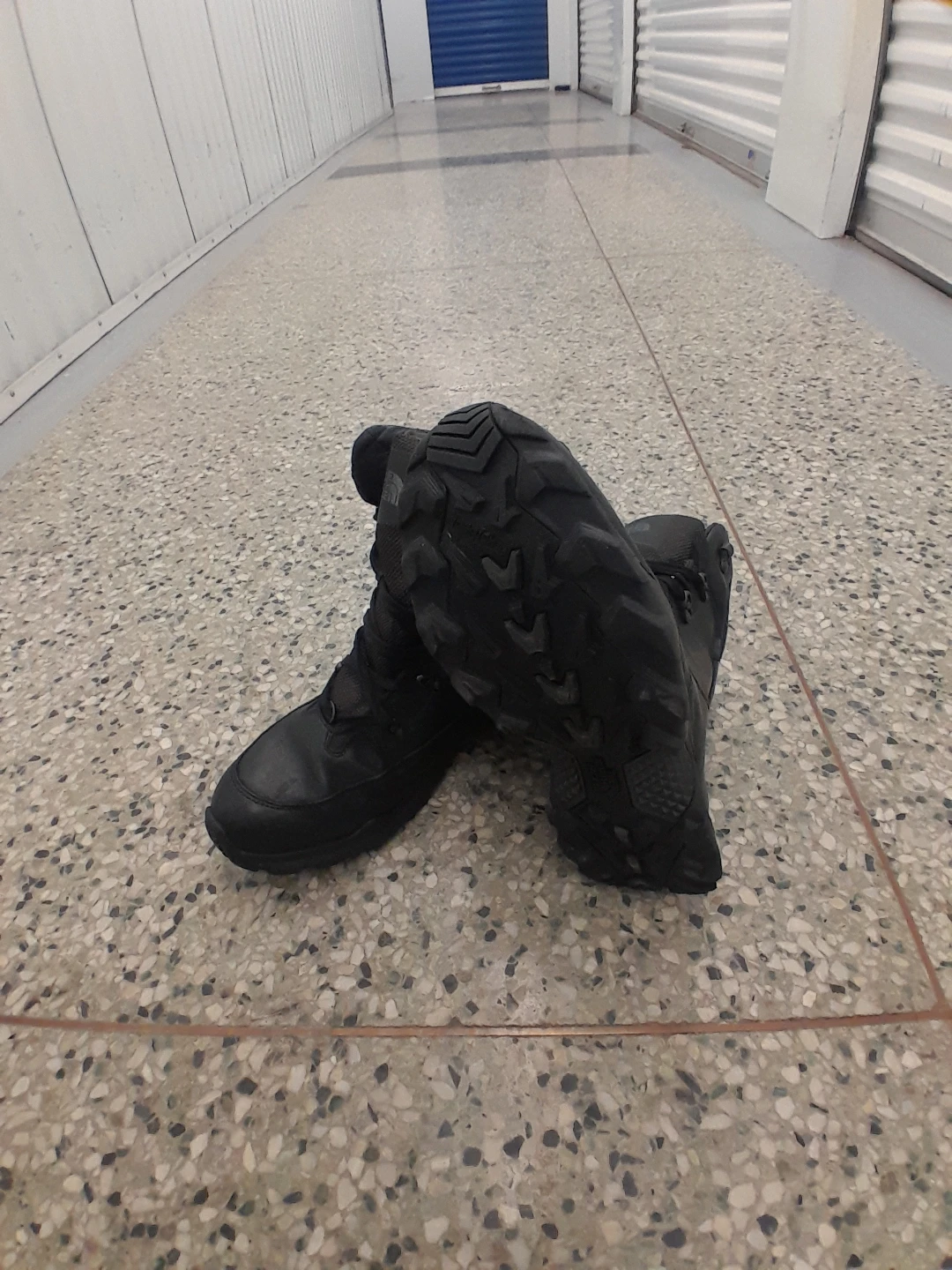 The North Face Black Insulated Winter Boots Size 9