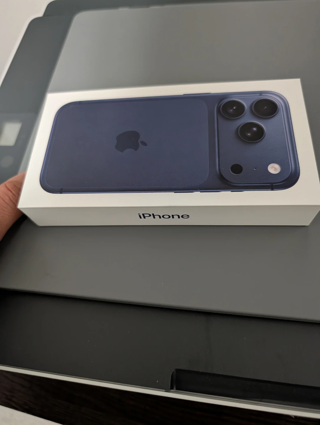 iPhone 17 Pro in Deep Blue 256 GB