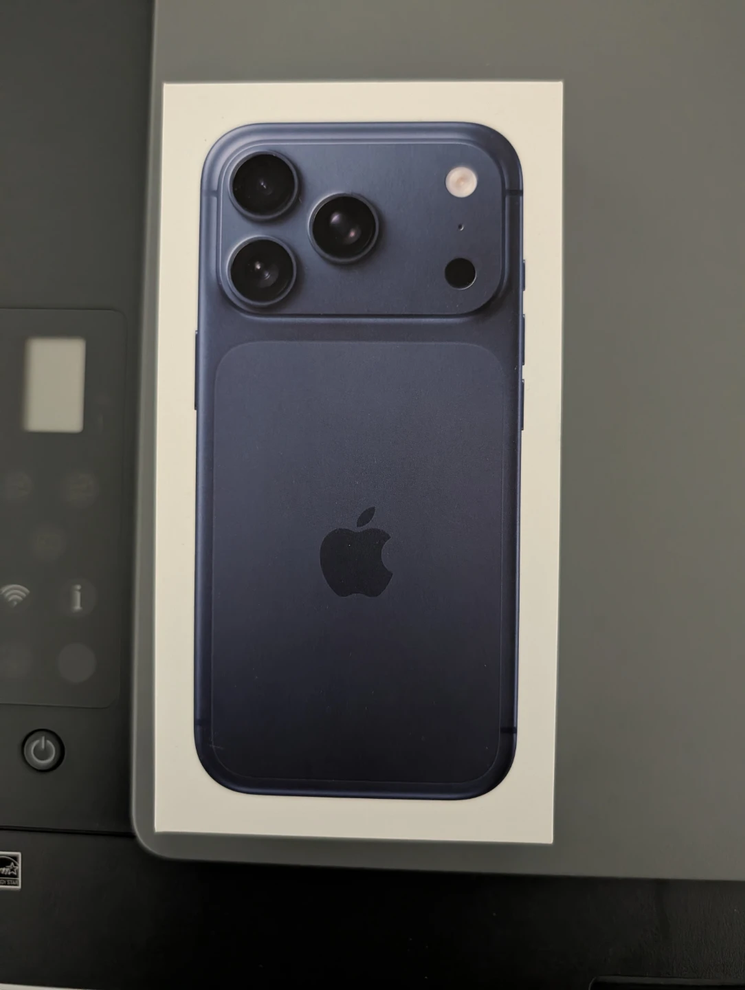 iPhone 17 Pro in Deep Blue 256 GB - photo 2
