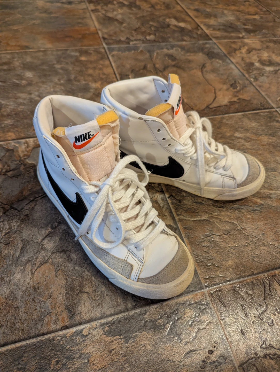 Nike Blazer Mid '77 Vintage High Top Sneakers White Black