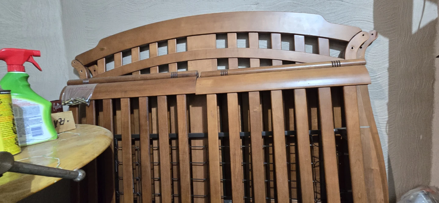 Baby Crib & accessoires, excellent condition sold as a package. - photo 2