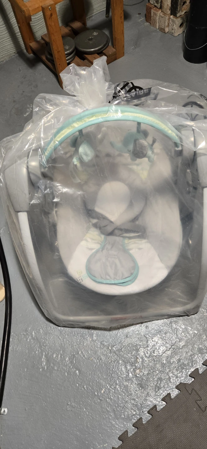 Baby Crib & accessoires, excellent condition sold as a package. - photo 3