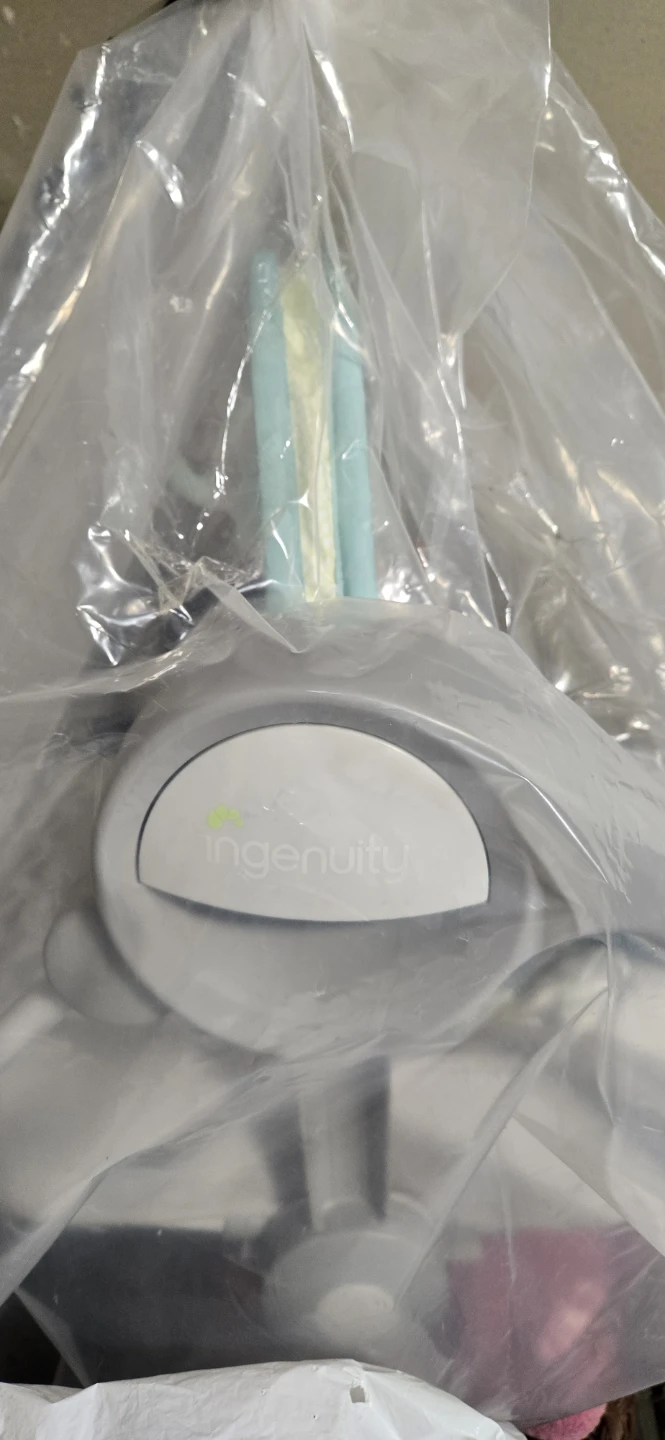 Baby Crib & accessoires, excellent condition sold as a package. - photo 4