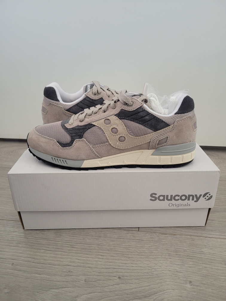 Saucony Shadow 5000, Size 10.5 - BRAND NEW
