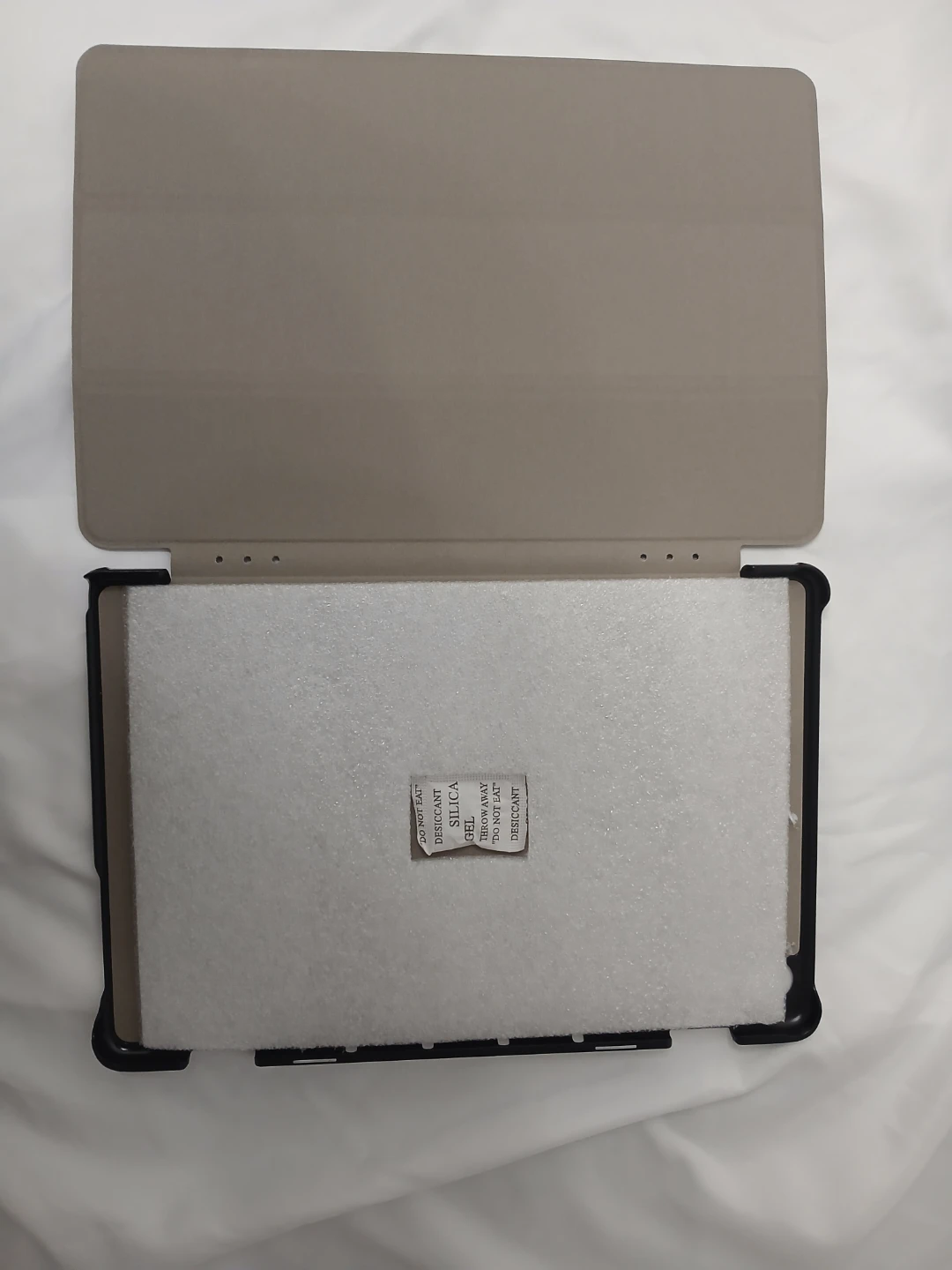 Samsung  Ultra Slim Tri-Fold Stand Leather Cover For Tab A - photo 3