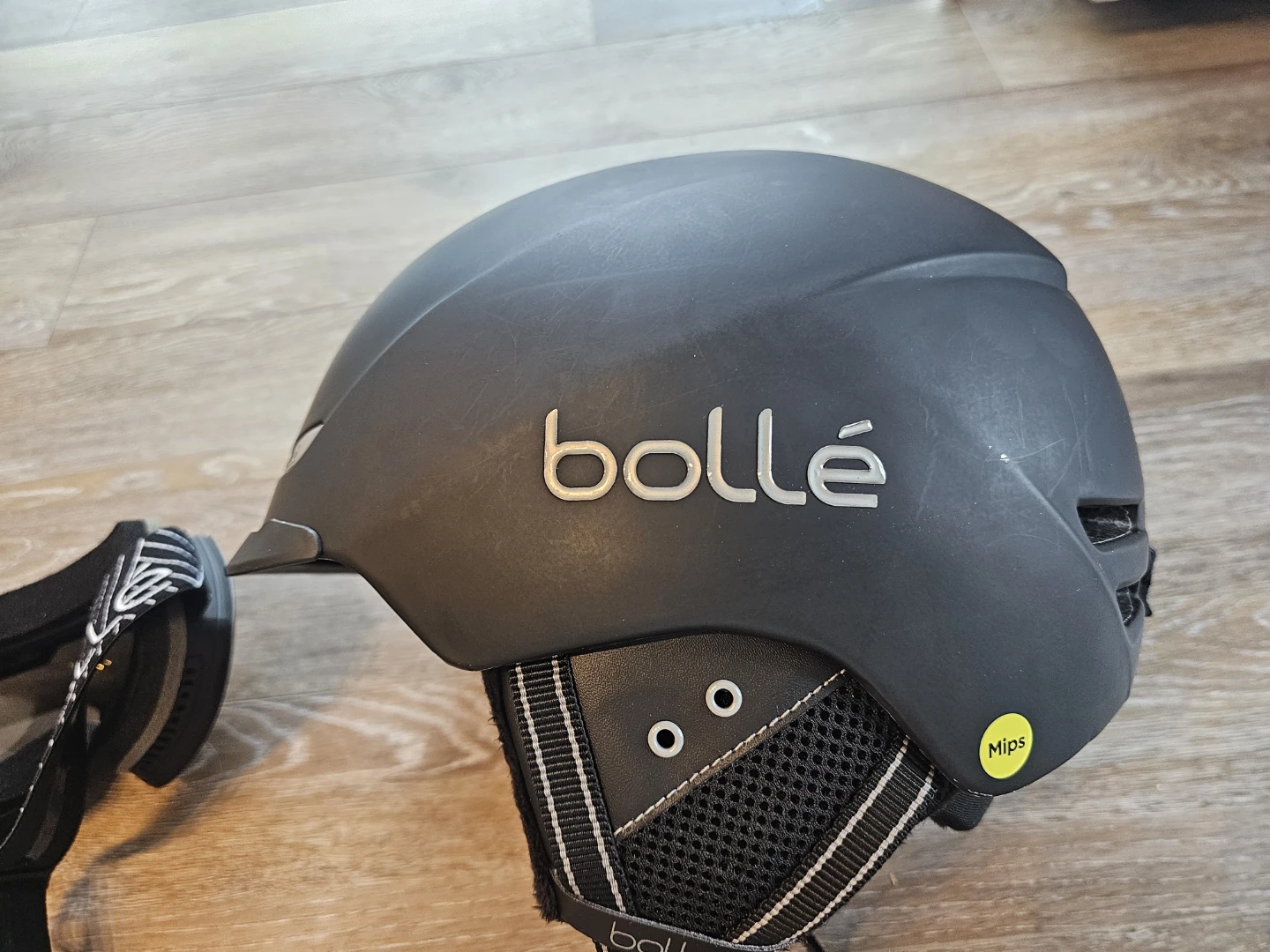 Bollé Ski Helmet, Goggles - photo 3