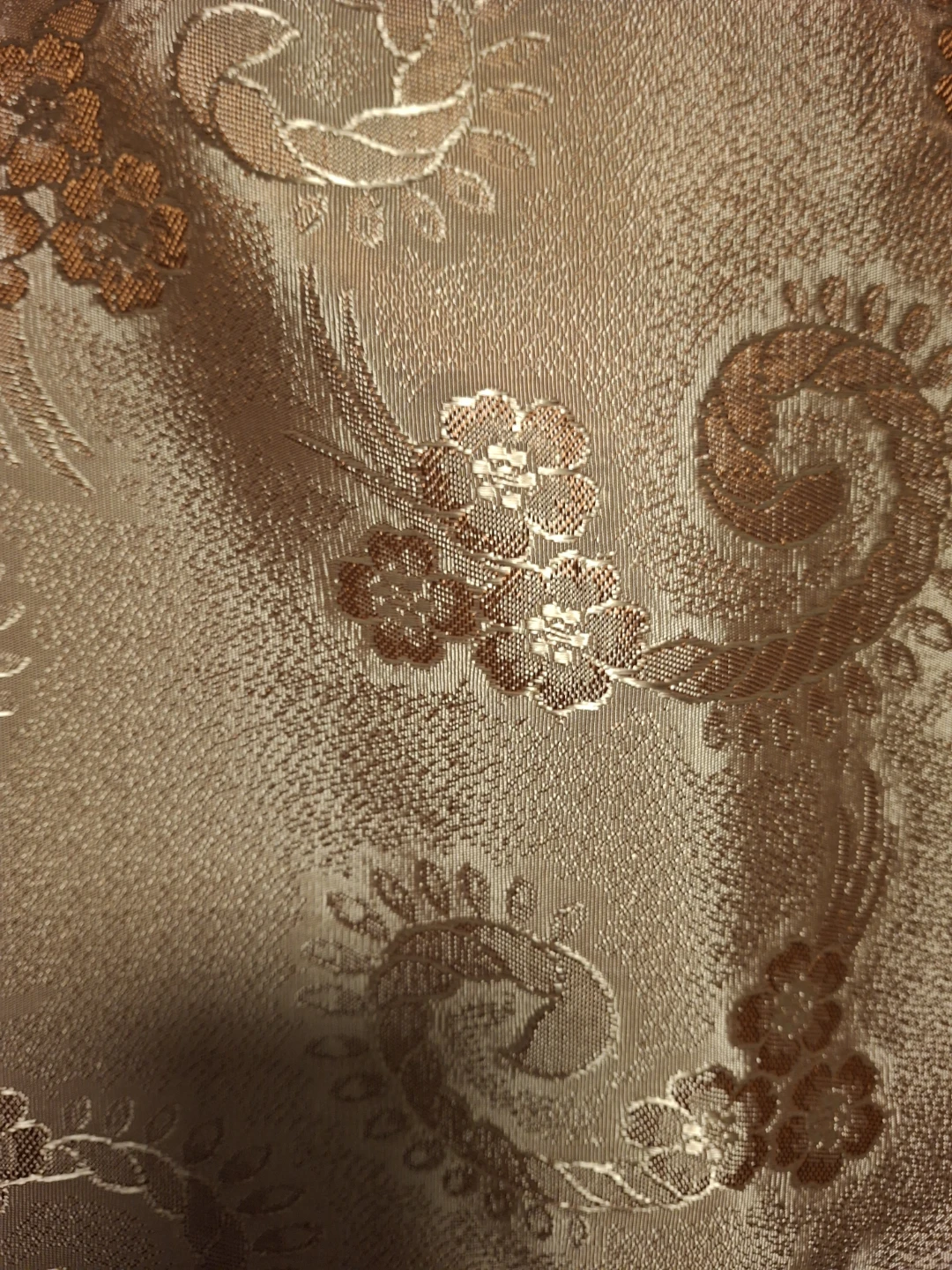 Large gold/copper color table cloth. - photo 2