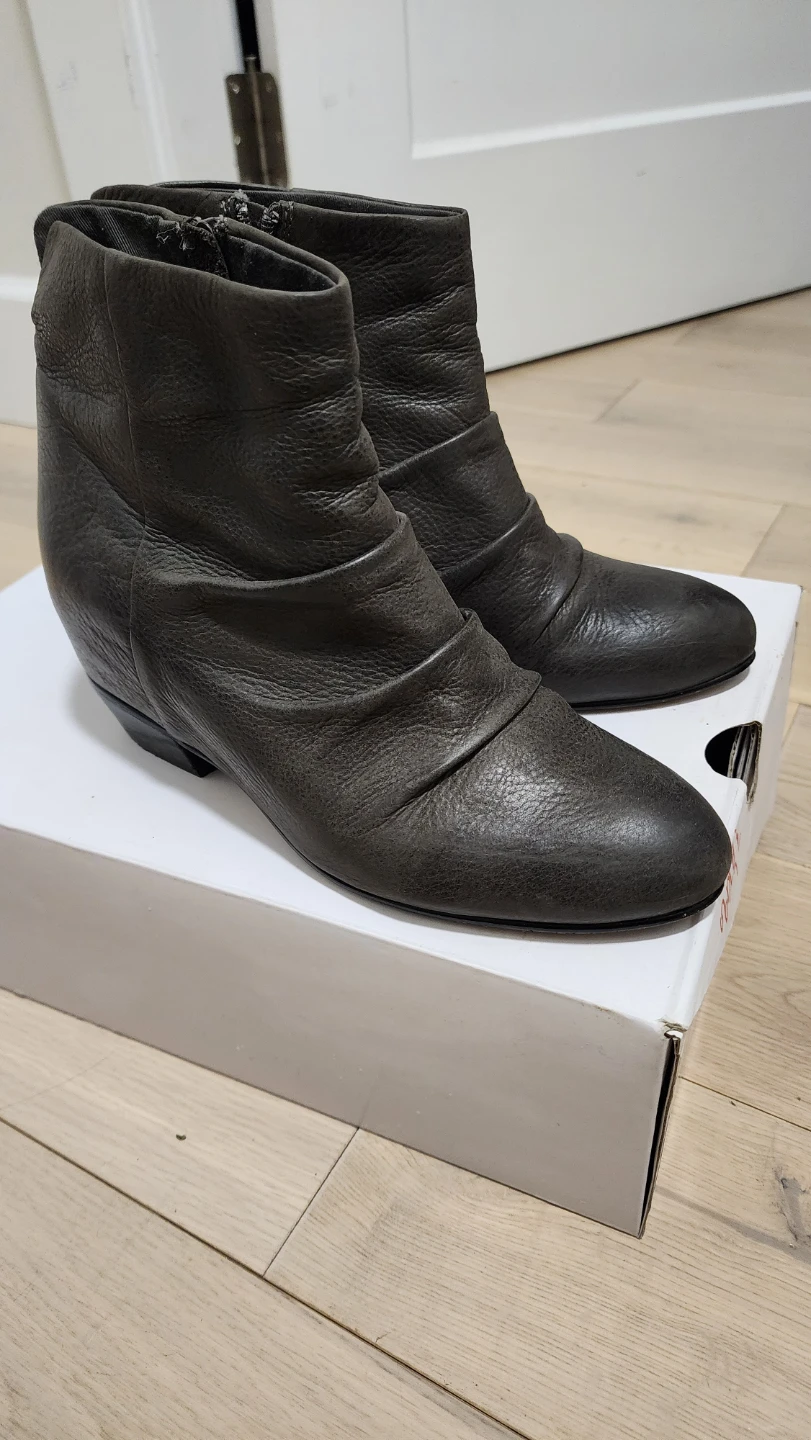 ALDO Women's Grey Ankle Boots Size 8 - photo 2