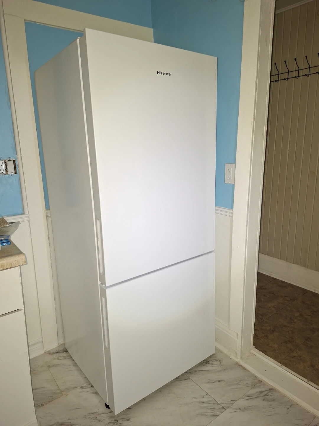 Hisense White Refrigerator - photo 2