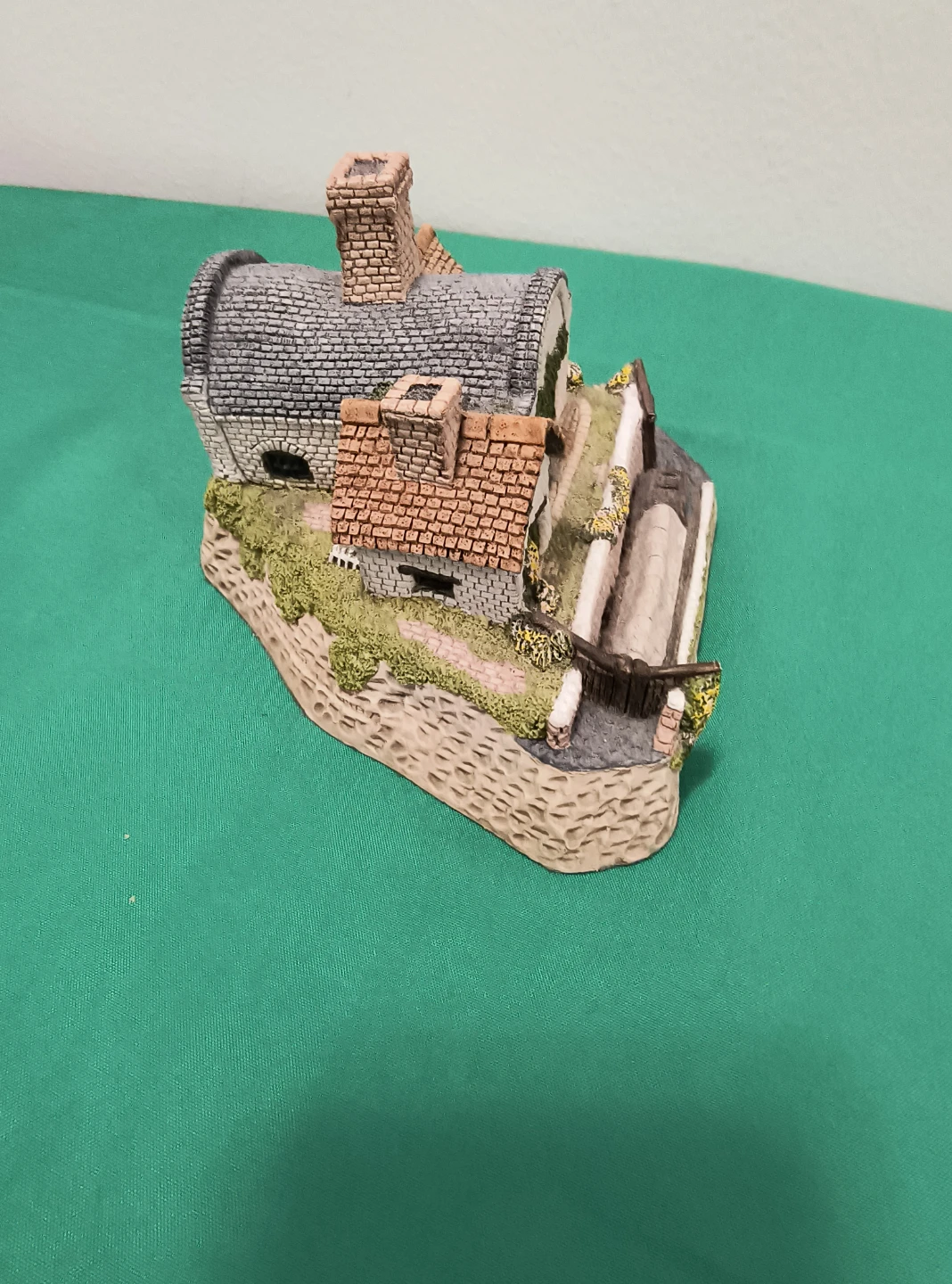 The Midlands Collection Lock Keeper's Cottage by David Winter - photo 4