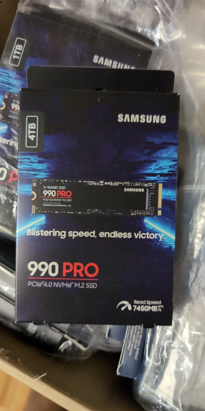 Samsung 990 PRO 4TB PCIe 4.0 NVMe M.2 SSD