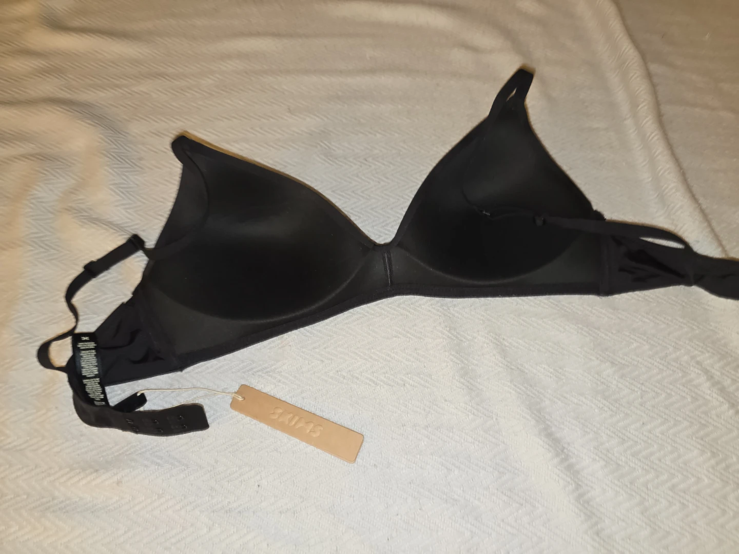 BRAND NEW SKIMS Wireless Form T-Shirt Bra Black Size 34C - photo 3