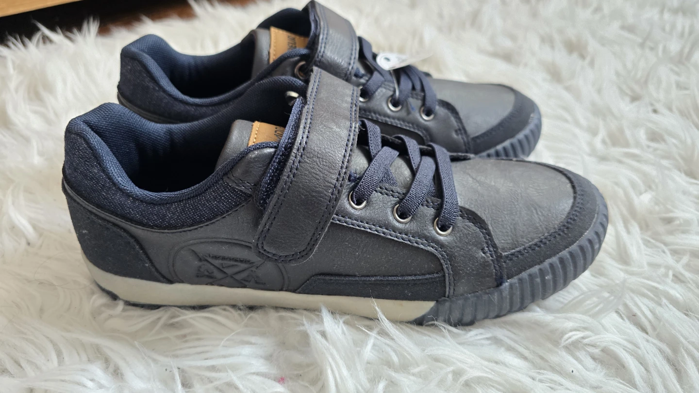 NEW Navy Shoes Youth - Size 6.5Y - photo 2