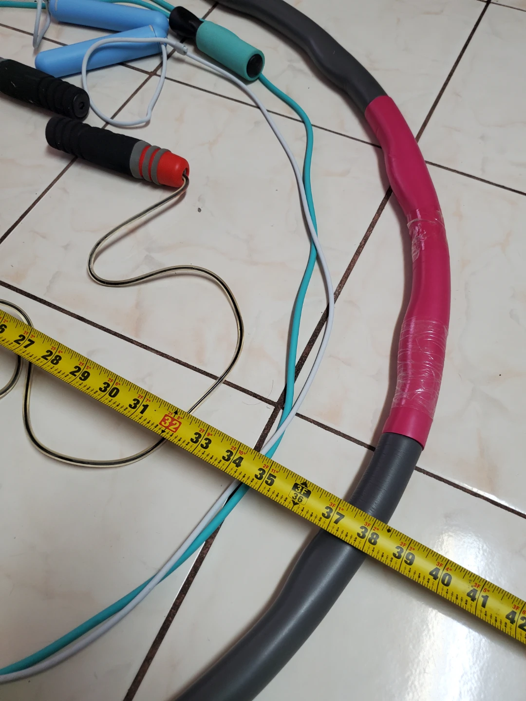 Adjustable Hula Hoop and Jump Ropes Set - photo 3